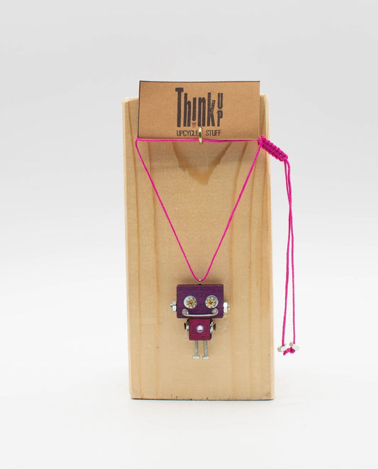 Ciondolino robot in legno tagliato a laser. Collana pendente fatta a mano