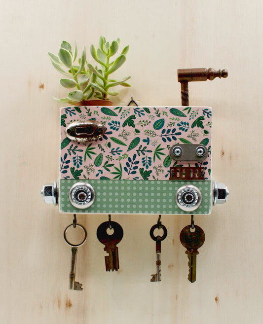 PORTACHIAVI da parete scultura robot fatto a mano