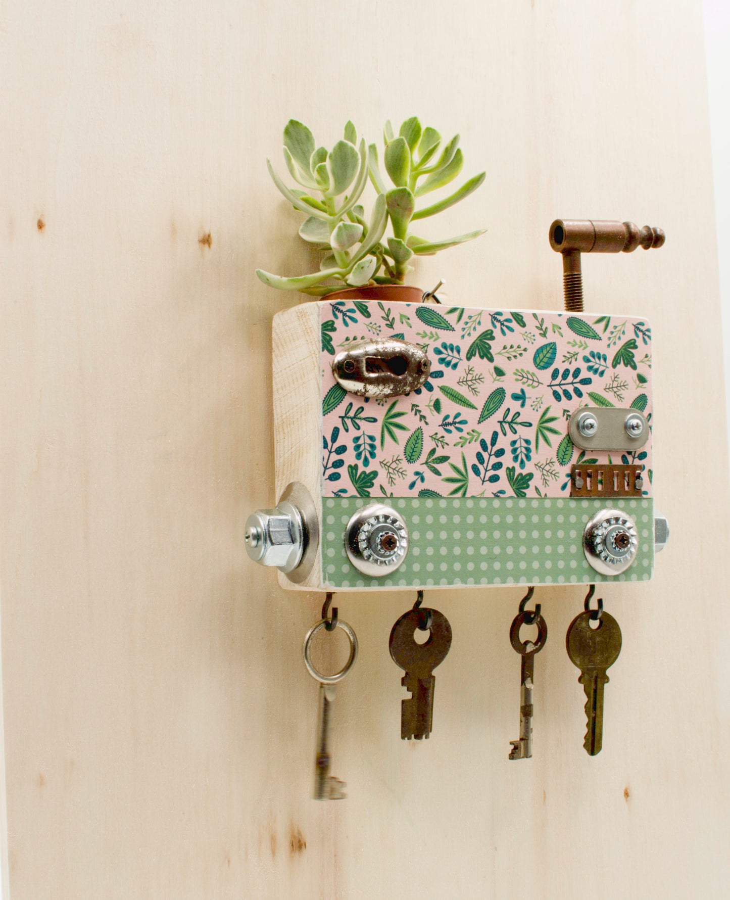 PORTACHIAVI da parete scultura robot fatto a mano