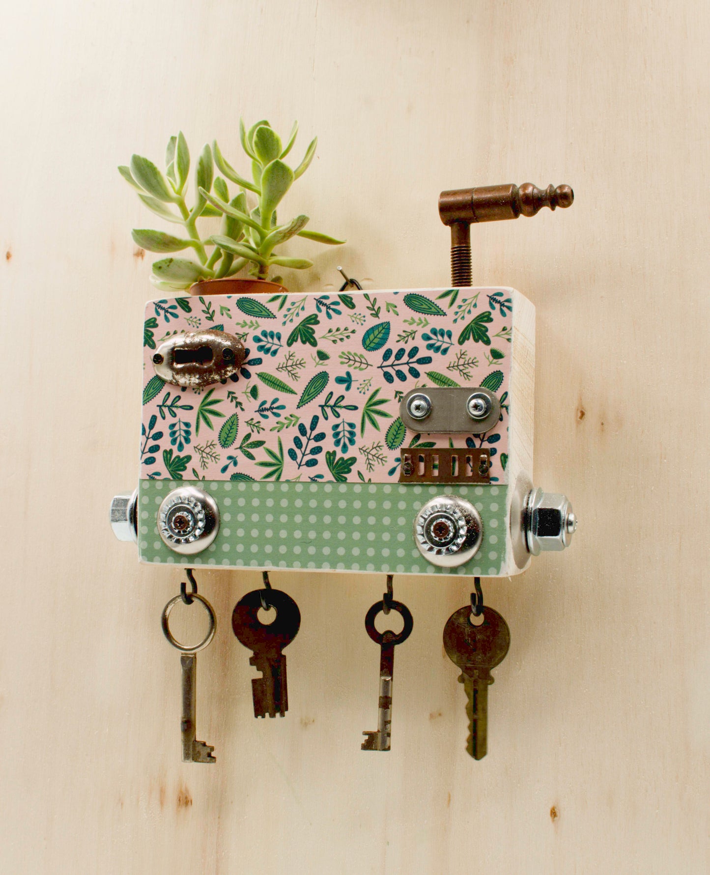 PORTACHIAVI da parete scultura robot fatto a mano