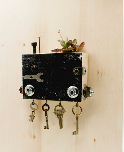 PORTACHIAVI da parete scultura robot fatto a mano