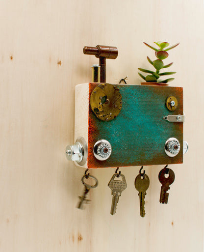 PORTACHIAVI da parete scultura robot fatto a mano