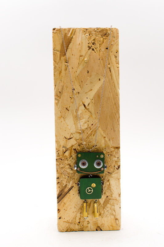 Ciondolo robot in legno tagliato a laser. Collana pendente fatta a mano