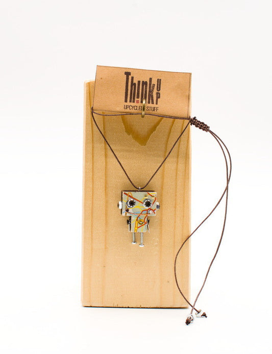 Ciondolino robot in legno tagliato a laser con design colorato a circuito stampato e viti metalliche pendente fatto a mano