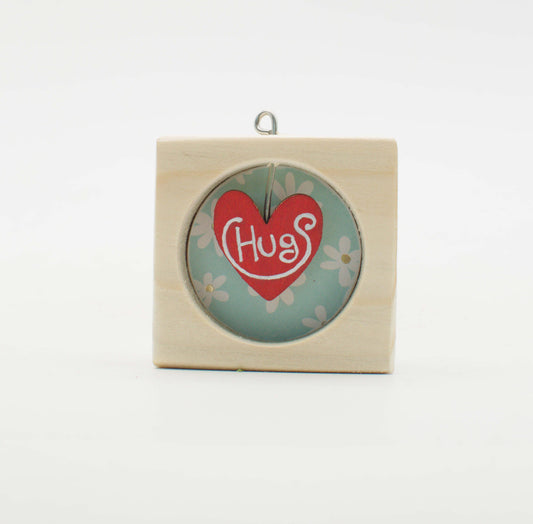 I Sospesi – Piccoli Quadri Artigianali in Legno da Appendere - Hug