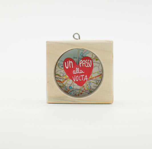 I Sospesi – Piccoli Quadri Artigianali in Legno da Appendere - Love