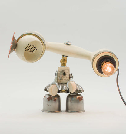Lampada Robot Ring in Metallo Riciclato – Fatta a Mano