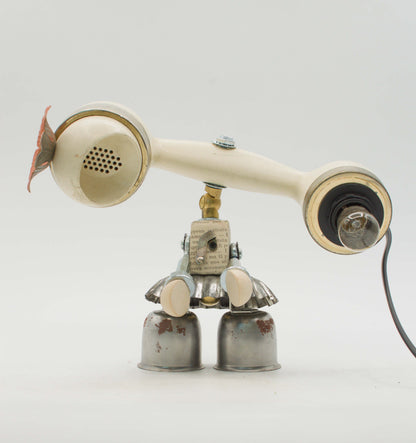 Lampada Robot Ring in Metallo Riciclato – Fatta a Mano
