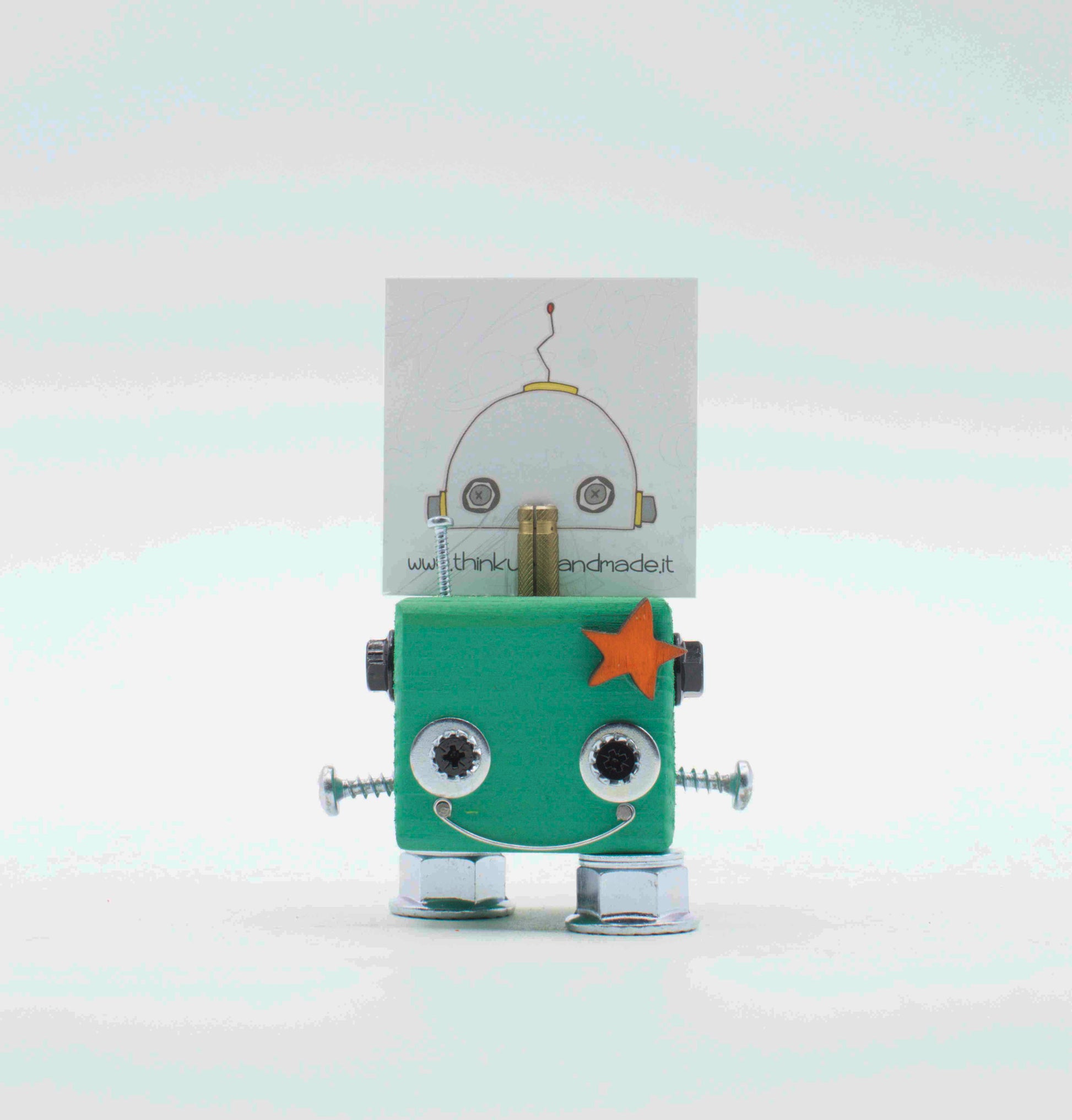 Portafoto da tavolo robot in verde menta con occhi a vite argento, stella decorativa e piedi trasparenti in plastica