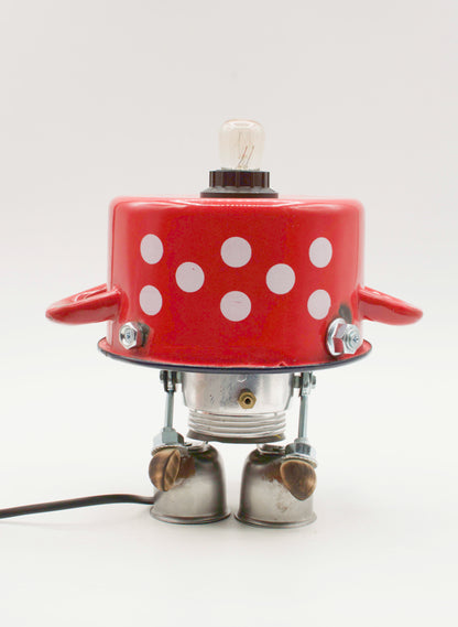 Lampada da tavolo robot stile pentolino in smalto rosso a pois con gambe metalliche e lampadina chiara fatta a mano