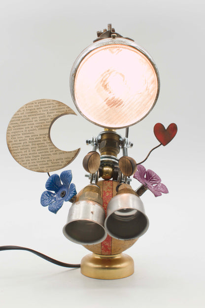 Robot lampada da tavolo stile romantico in ottone con corpo metallico decorato a mano con fiori colorati