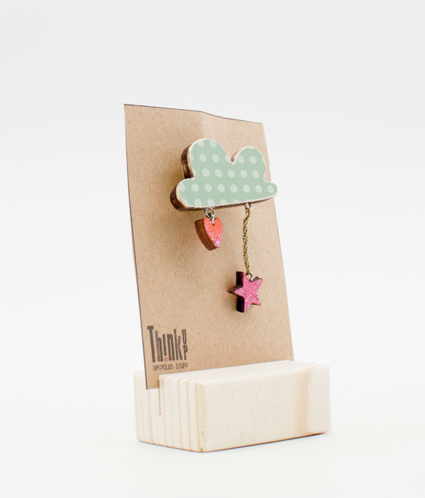 Spilla robot pezzo unico in legno tagliato a laser a forma di nuvola verde menta con charm a cuore e stella glitterati